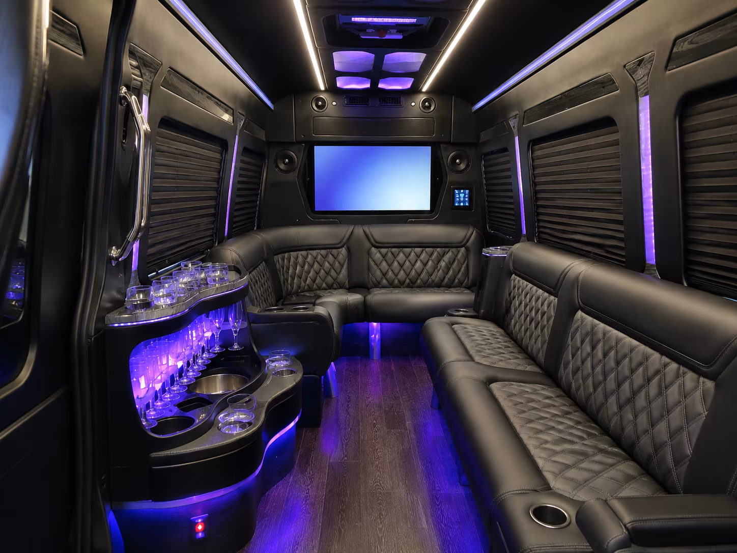 bus rental options for alexandria trips