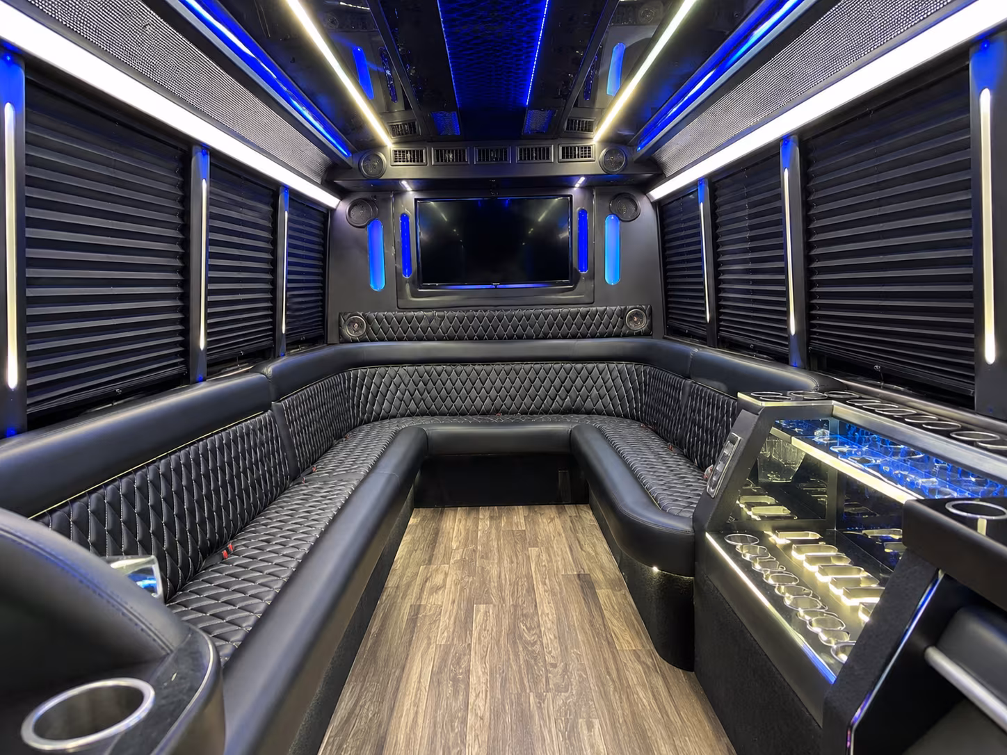 rent an alexandria prom party bus or charter bus today